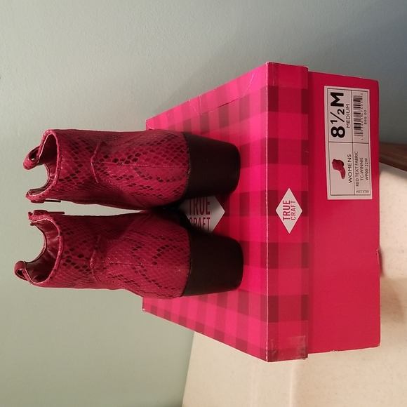 True Craft Women's Red Text Fabric TC-Winnie boots. Brand new. Never worn. - Picture 9 of 9